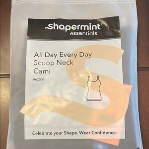 Shapermint Essentials Scoop Neck Cami in Black